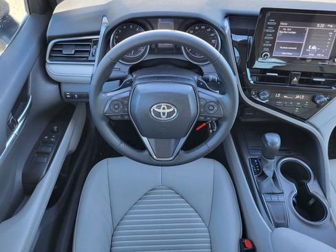 Used 2024 Toyota Camry SE FWD image 23