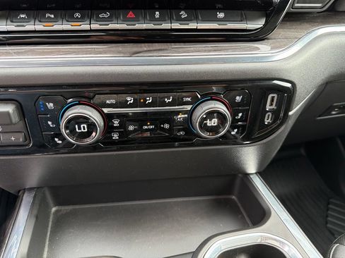 Used 2022 Chevrolet Silverado 1500 LTZ w/ Technology Package AWD/4WD image 30