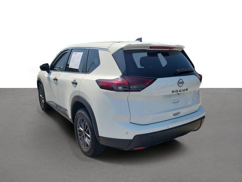 Certified 2024 Nissan Rogue S FWD image 4