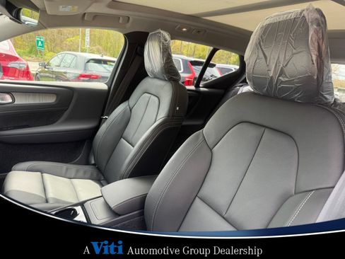 Used 2026 Volvo XC40 B5 Plus w/ Protection Package Premier AWD/4WD image 13