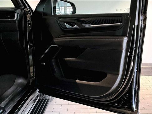 Used 2024 GMC Yukon XL Denali w/ Denali Reserve Package image 27