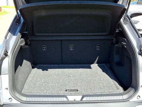 Certified 2025 Volkswagen ID.4 Pro AWD/4WD image 28