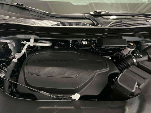 Used 2025 Honda Ridgeline Sport image 35
