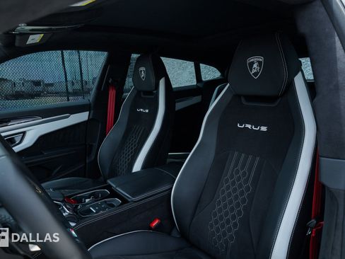 Used 2024 Lamborghini Urus S AWD/4WD image 22