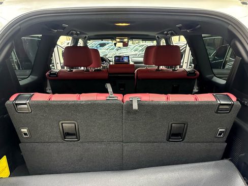 Used 2022 Lexus GX 460 Premium image 13