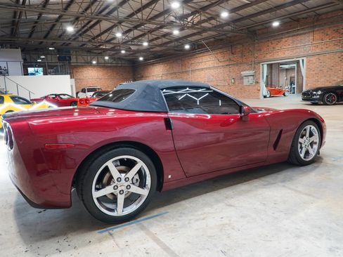Used 2007 Chevrolet Corvette Coupe w/ Preferred Equipment Group RWD image 16
