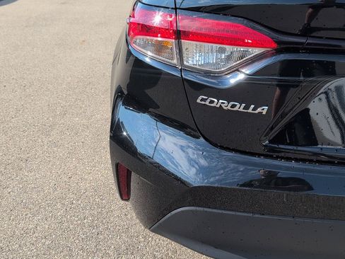 Used 2024 Toyota Corolla LE FWD image 6