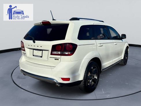 Used 2019 Dodge Journey Crossroad image 5