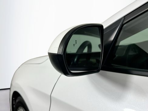 Used 2020 Hyundai Elantra Value Edition w/ Winter Weather Package FWD image 16