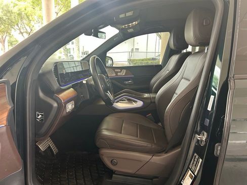 Used 2023 Mercedes-Benz GLS 450 4MATIC image 5
