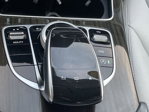 Used 2015 Mercedes-Benz C 300 4MATIC Sedan image 32