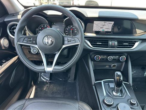 Used 2019 Alfa Romeo Stelvio AWD image 20