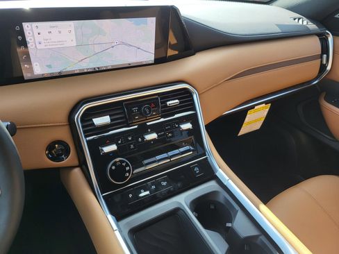 New 2026 Nissan Armada SL w/ Captain's Chari Seat Package image 3