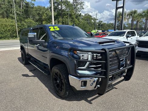 Used 2025 Chevrolet Silverado 2500 LTZ w/ LTZ Premium Package AWD/4WD image 10