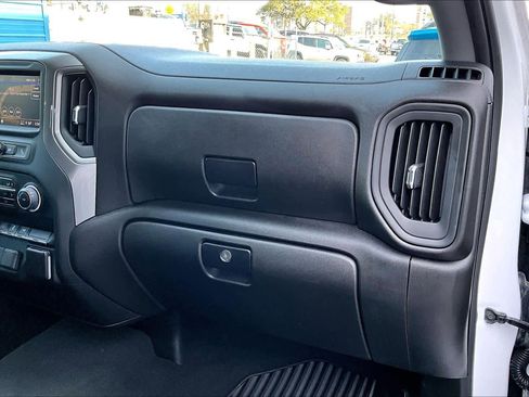 Used 2023 Chevrolet Silverado 1500 Custom image 18