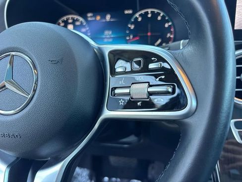 Used 2021 Mercedes-Benz GLC 300 4MATIC image 21
