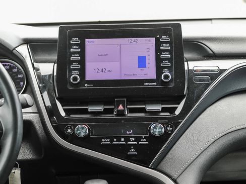 Used 2024 Toyota Camry SE FWD image 13