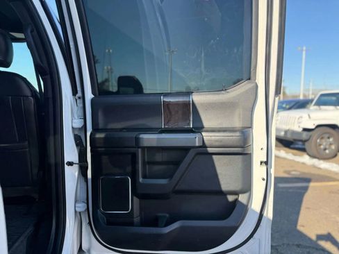 Used 2017 Ford F150 Platinum w/ Equipment Group 701A Luxury image 17