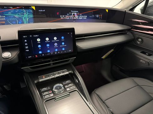 New 2026 Lincoln Nautilus Premier w/ Equipment Group 102A image 27