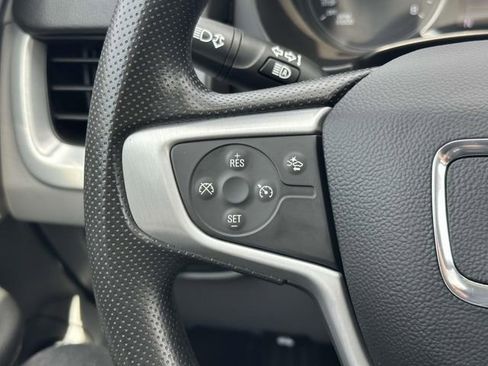 Used 2023 GMC Terrain SLE w/ Driver Convenience Package image 24