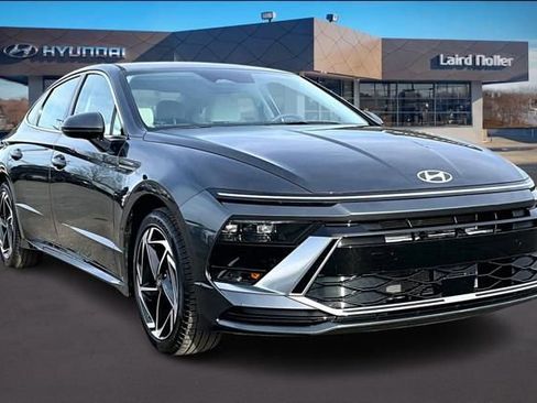 New 2026 Hyundai Sonata SEL FWD image 2