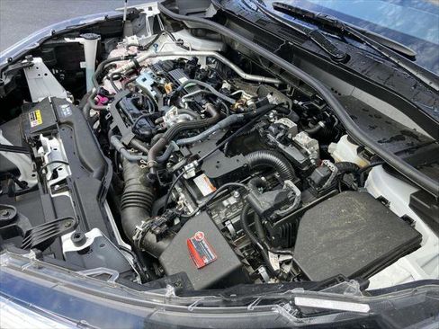 Certified 2025 Toyota Corolla Cross XSE AWD w/ Convenience Package image 34