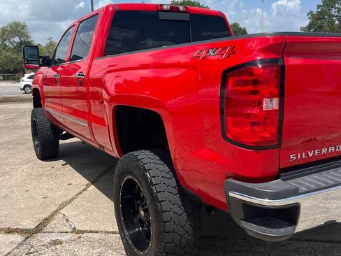 Used 2019 Chevrolet Silverado 2500 LTZ AWD/4WD image 17