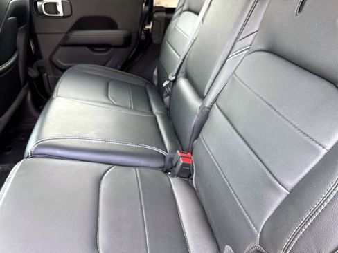 Used 2023 Jeep Wrangler Unlimited Sahara w/ Cold Weather Group AWD/4WD image 12