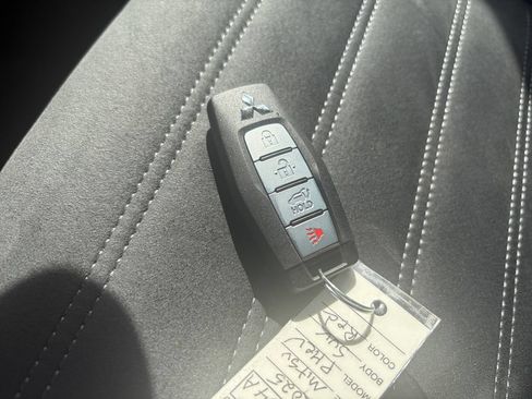 Used 2025 Mitsubishi Outlander SE AWD/4WD image 32