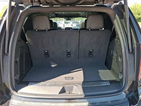 Used 2024 Chevrolet Tahoe High Country AWD/4WD image 25