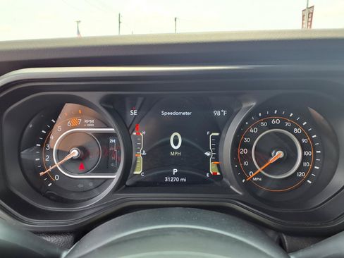 Used 2025 Jeep Wrangler Unlimited Rubicon AWD/4WD image 17