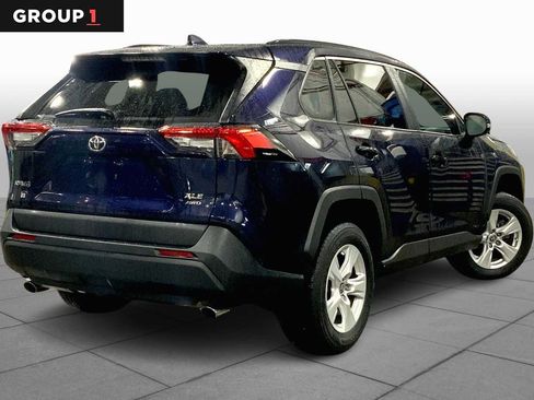 Used 2021 Toyota RAV4 XLE w/ Convenience Package AWD/4WD image 13