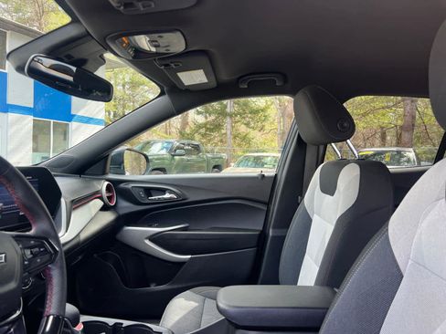 Certified 2024 Chevrolet Trax RS w/ Driver Confidence Package image 12