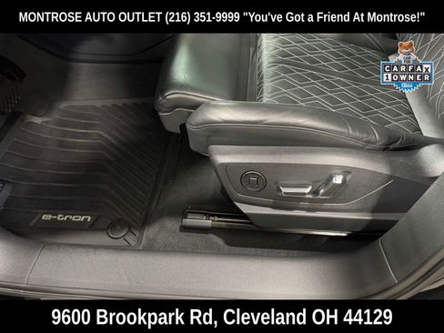 Used 2022 Audi e-tron S Premium Plus image 16