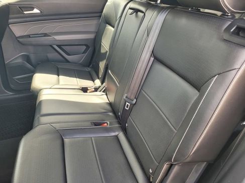 Used 2022 Volkswagen Atlas SE image 13