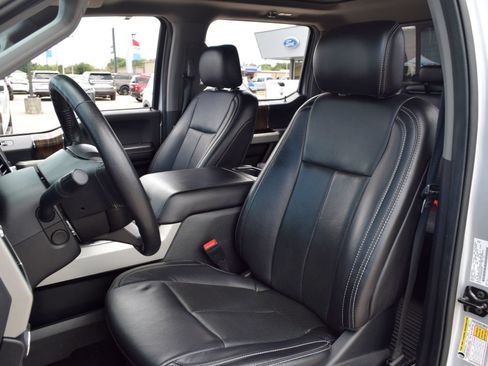 Used 2019 Ford F150 Lariat w/ Equipment Group 502A Luxury AWD/4WD image 16