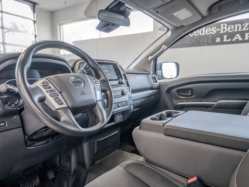 Used 2022 Nissan Titan S w/ S Utility Package image 7