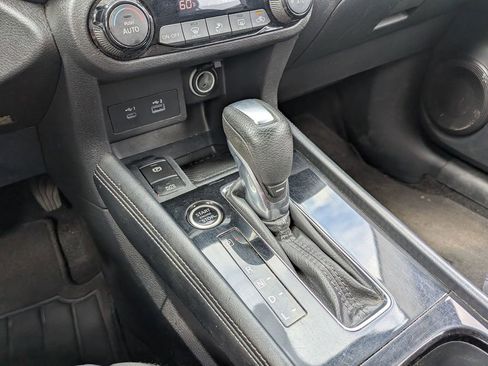 Used 2022 Nissan Kicks SV FWD image 26