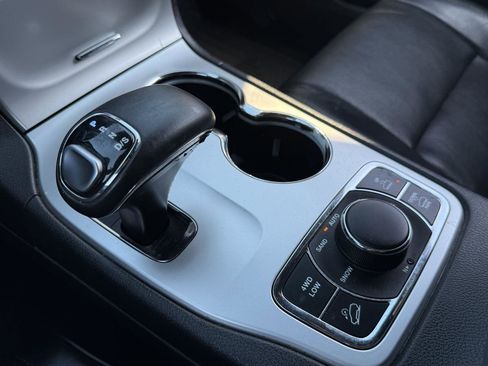 Used 2015 Jeep Grand Cherokee High Altitude image 22