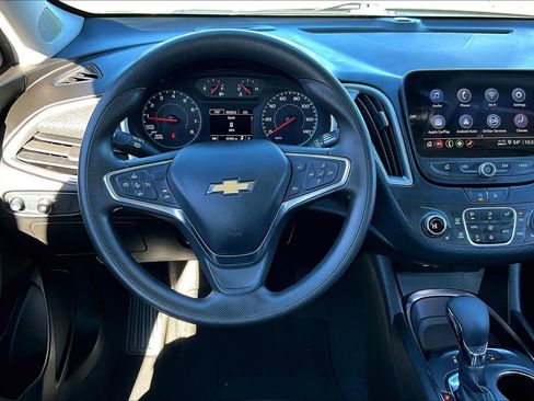 Used 2024 Chevrolet Malibu LT image 6