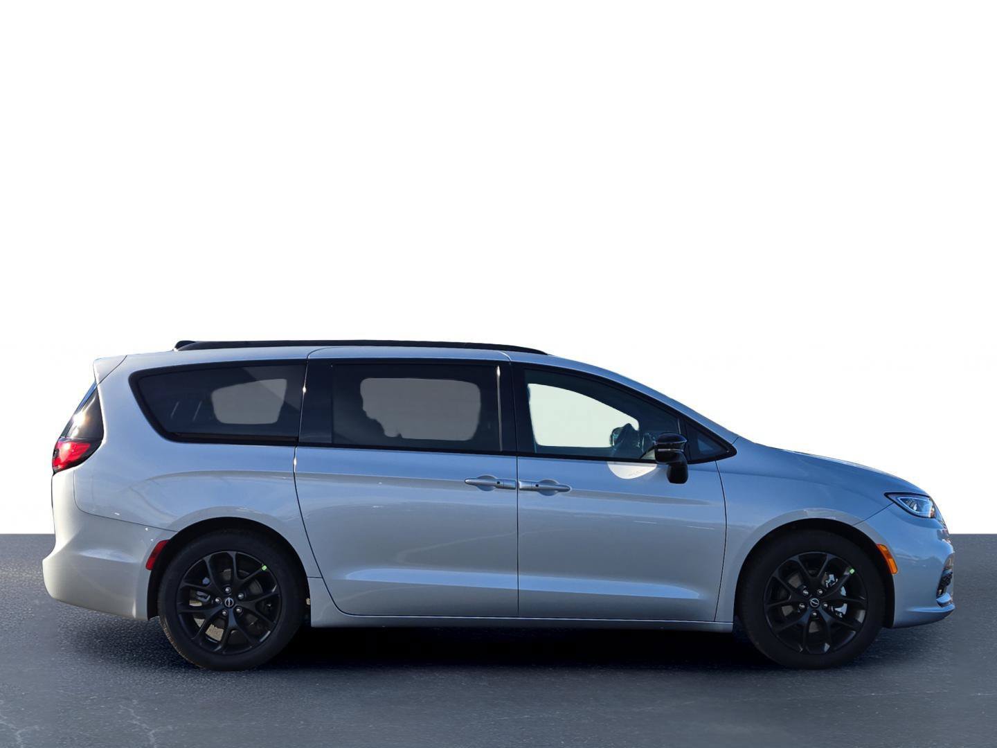 New 2026 Chrysler Pacifica Select w/ S Appearance Package FWD image 6