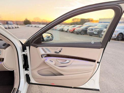 Used 2018 Mercedes-Benz S 560 4MATIC Sedan image 21