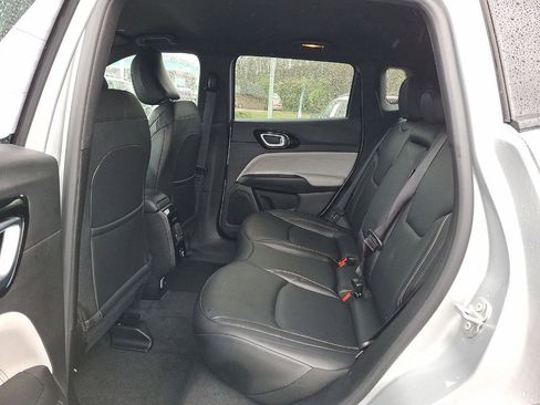 Certified 2025 Jeep Compass Limited AWD/4WD image 20