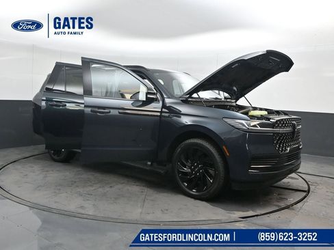 New 2026 Lincoln Navigator L Reserve w/ Jet Appearance Package image 73