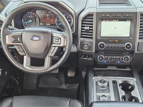 Used 2018 Ford Expedition Max XLT w/ Equipment Group 202A AWD/4WD image 26
