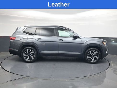Used 2024 Volkswagen Atlas SEL AWD/4WD image 3