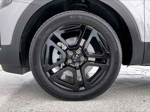 Used 2025 Kia Telluride SX Prestige X-Line image 11