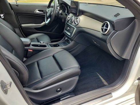 Used 2019 Mercedes-Benz CLA 250 4MATIC image 21