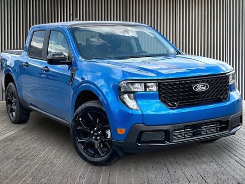 New 2026 Ford Maverick XLT w/ XLT Luxury Package AWD/4WD image 2