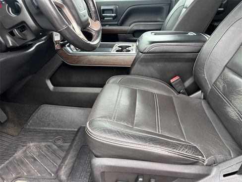 Used 2018 GMC Sierra 2500 Denali w/ Duramax Plus Package image 10